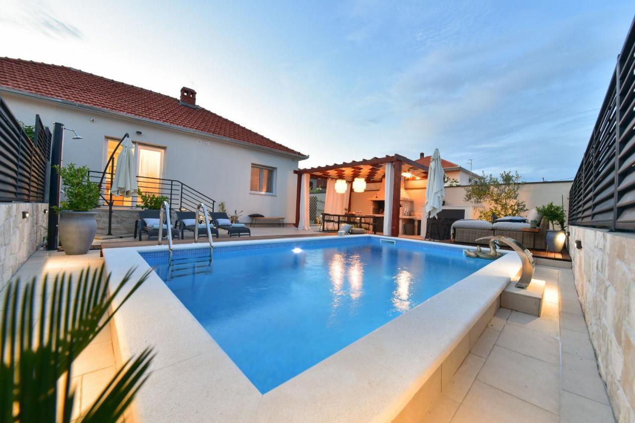 Villa Teuta Zadarvillas ภายนอก รูปภาพ